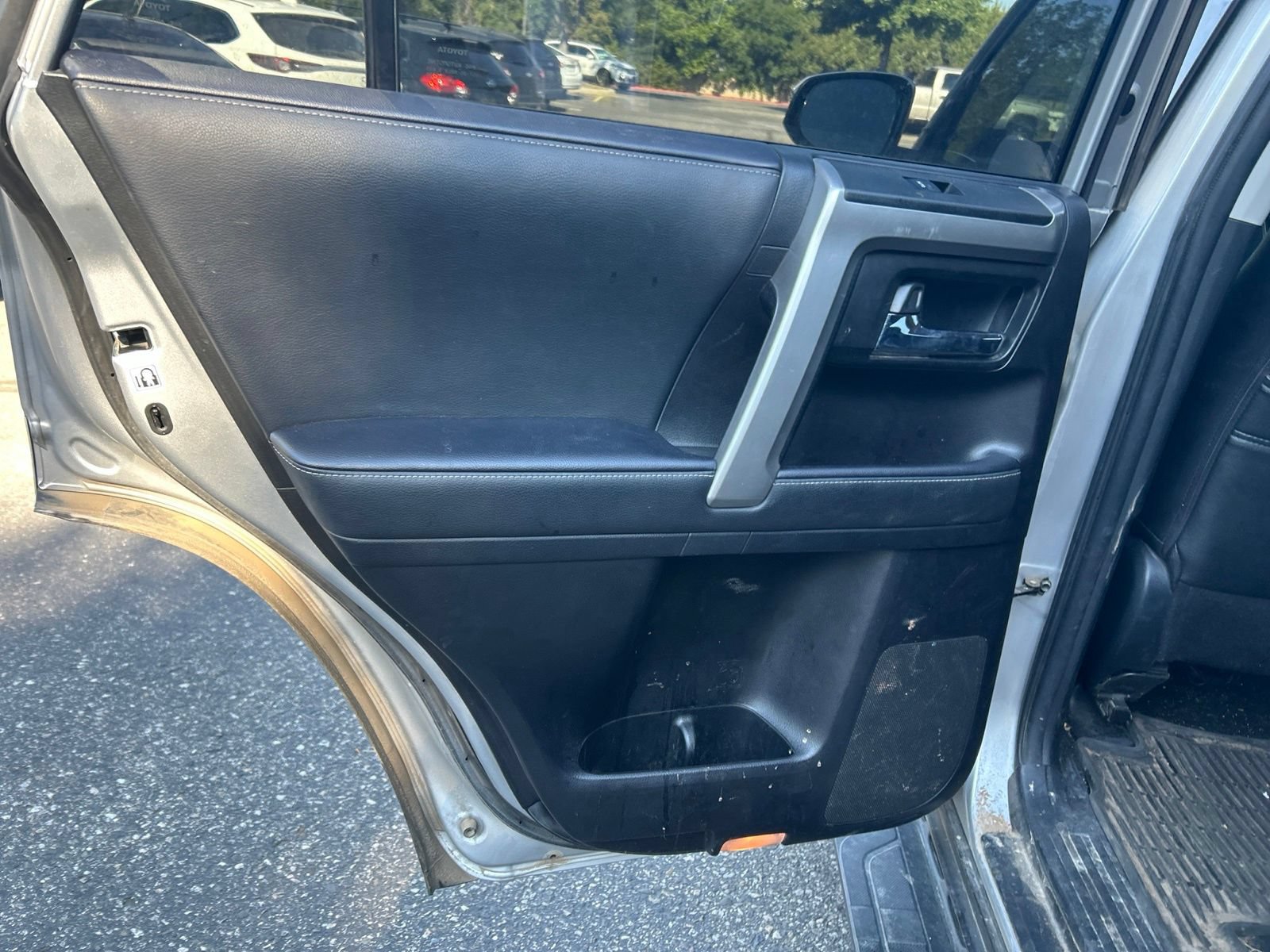 Used 2022 Toyota 4Runner SR5 AWD/4WD image 8