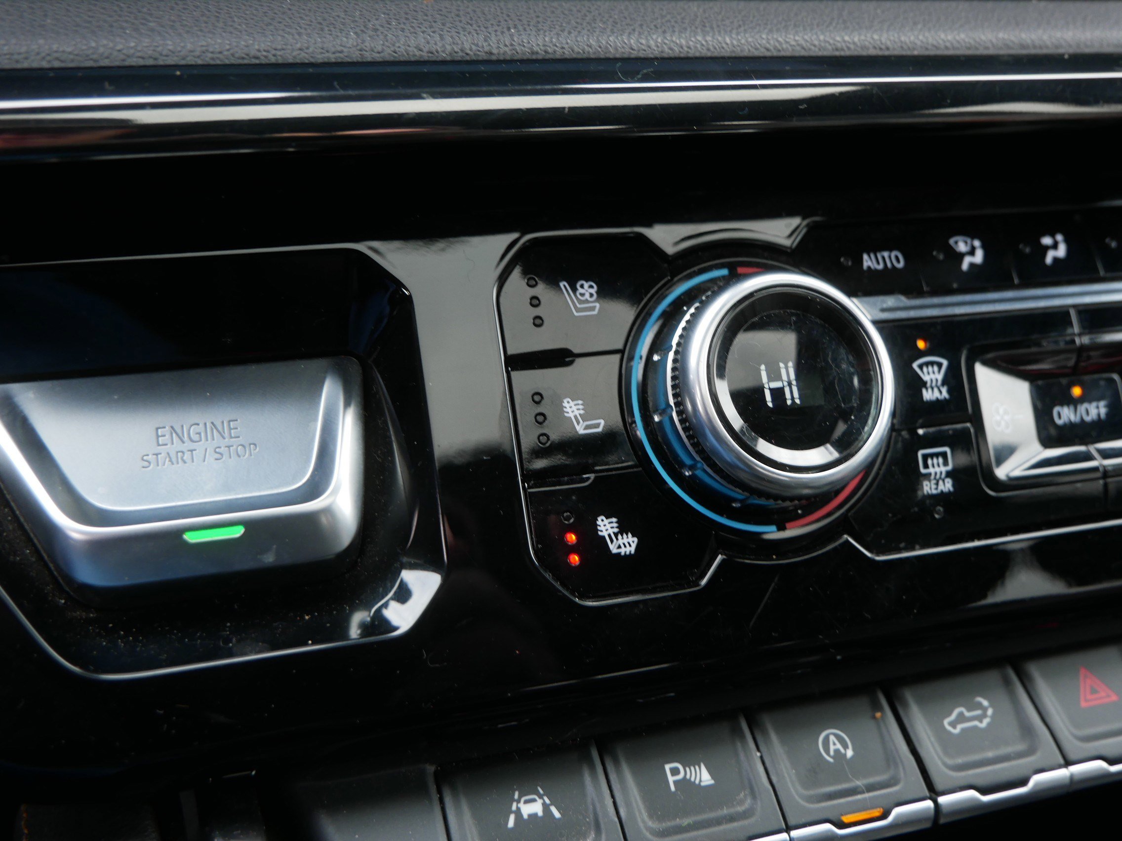 Used 2022 GMC Sierra 1500 AT4 w/ AT4 Premium Package image 31