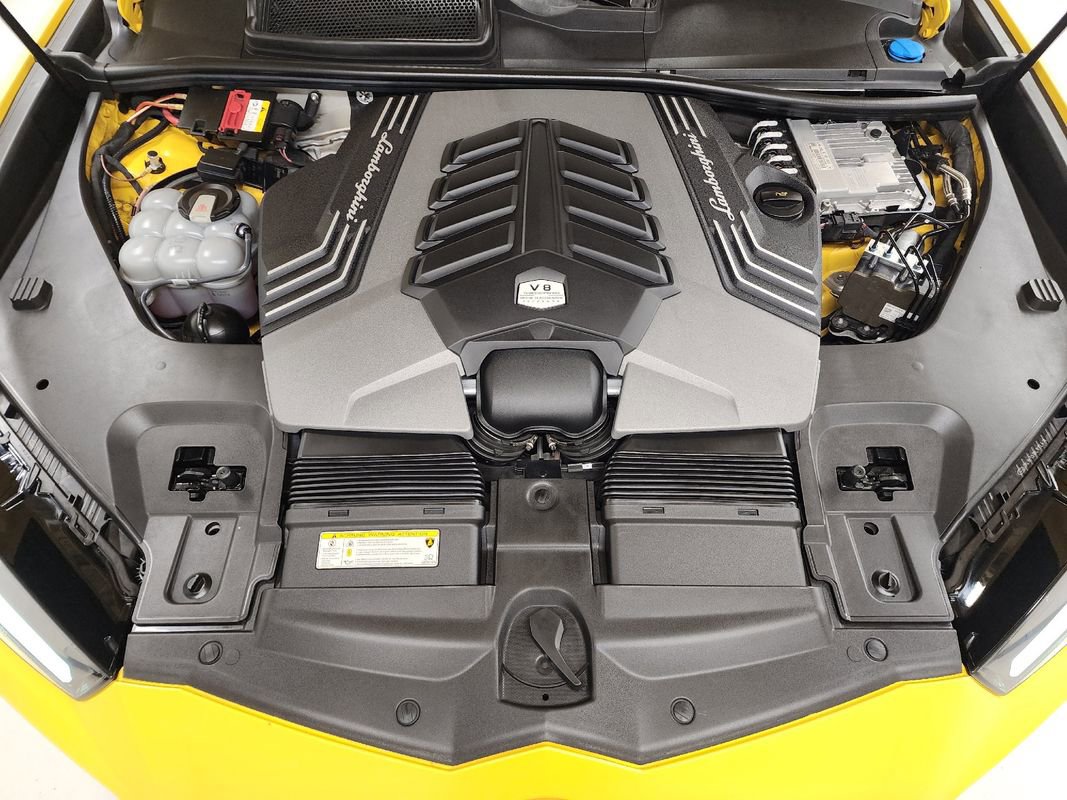 Used 2019 Lamborghini Urus image 45