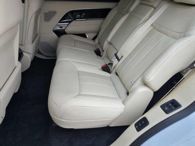 Used 2026 Land Rover Range Rover Long Wheelbase SE AWD/4WD image 15