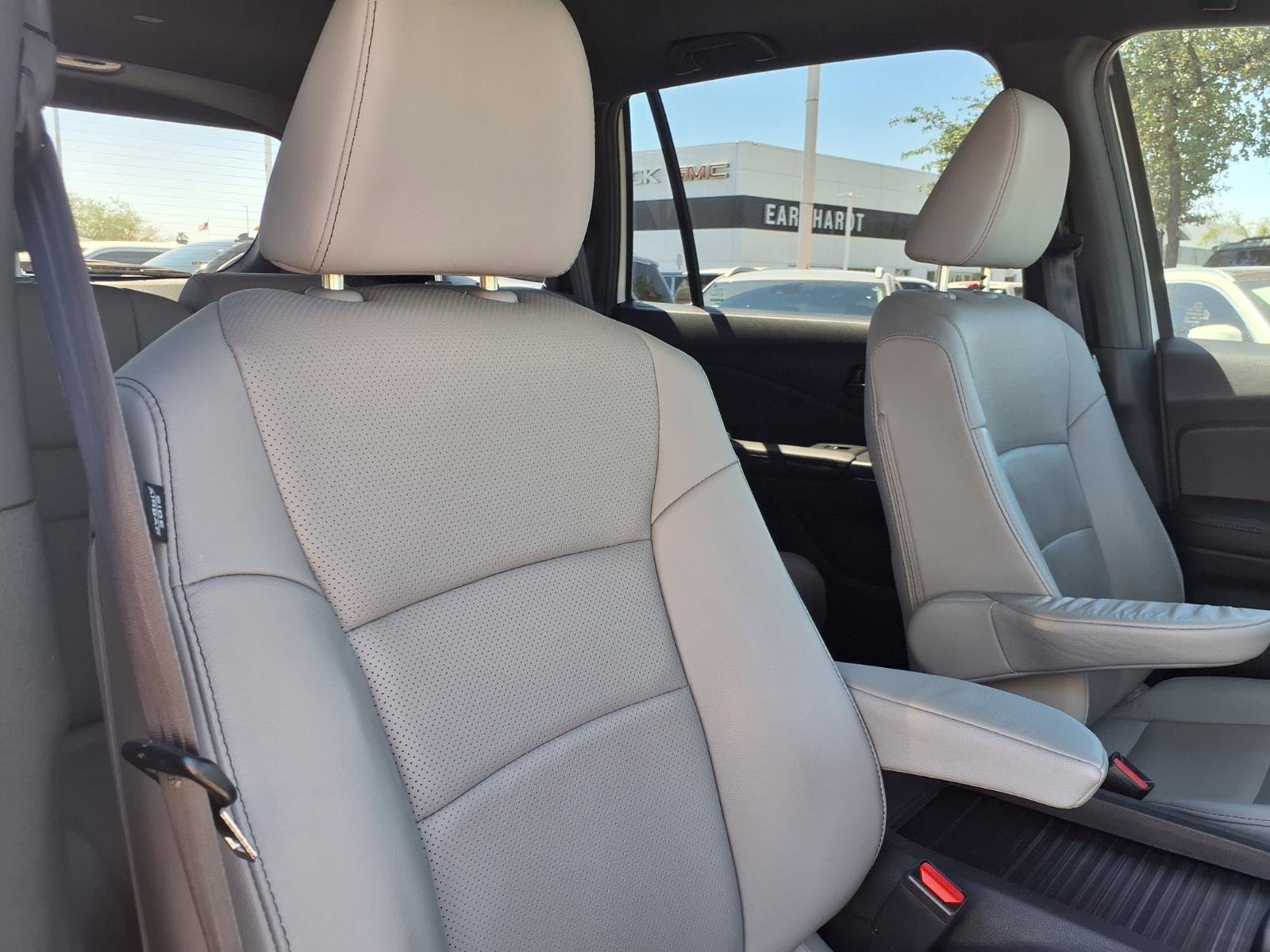 Used 2023 Honda Passport EX-L image 12