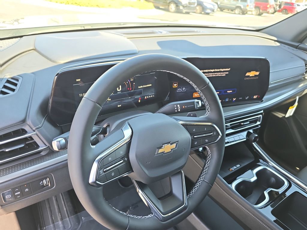 New 2026 Chevrolet Traverse LT w/ Sun and Wheel Package FWD image 16