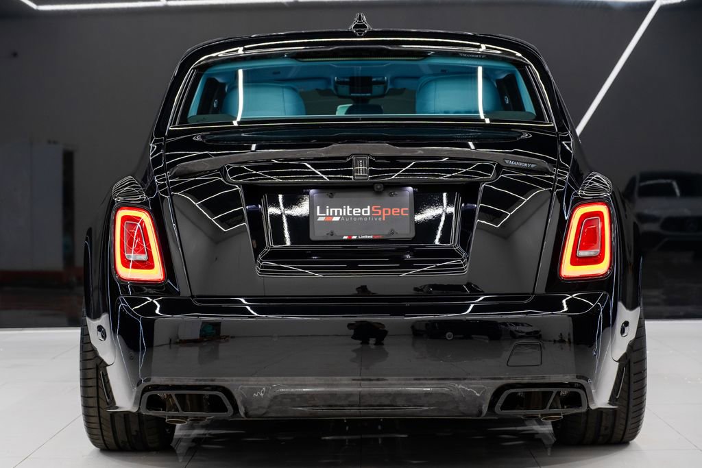 Used 2026 Rolls-Royce Phantom Sedan RWD image 18