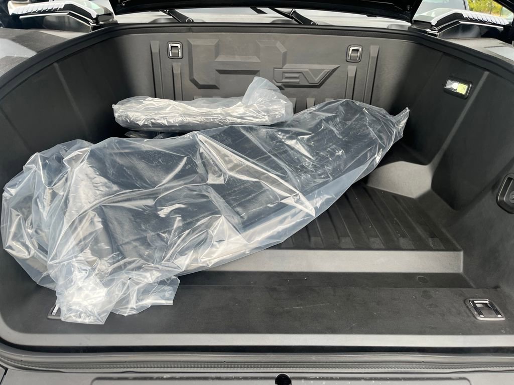 New 2026 GMC Hummer EV SUV w/ LPO, Sport Package image 23