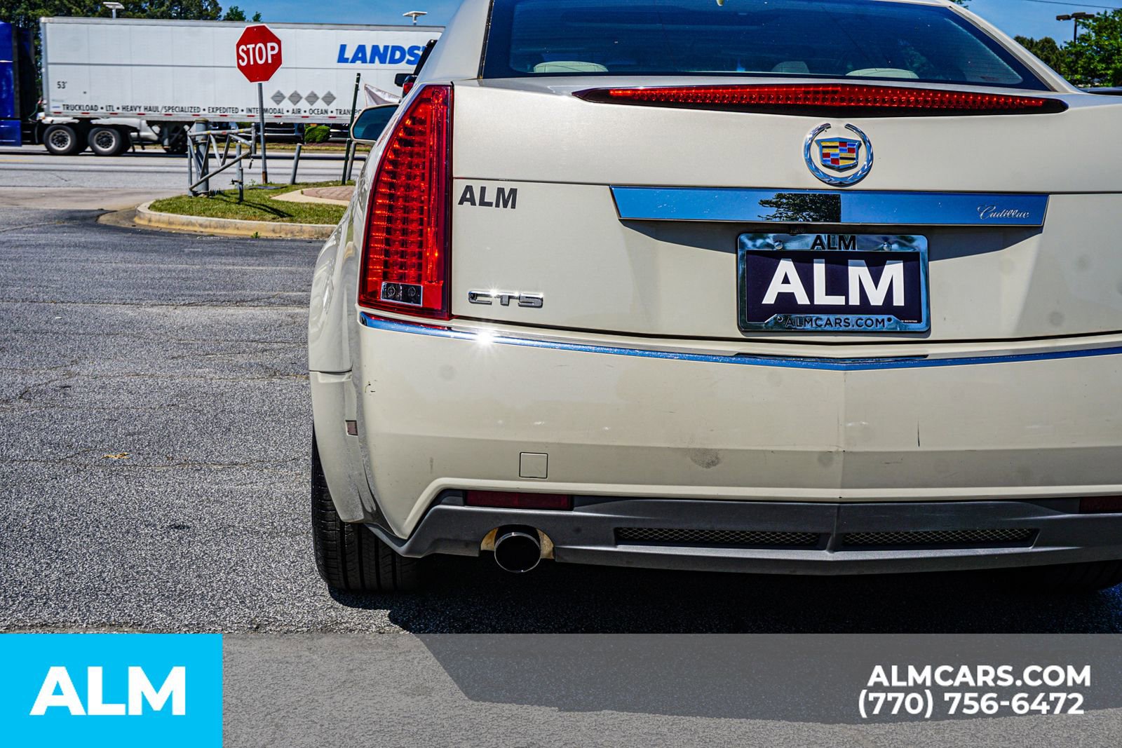 Used 2011 Cadillac CTS Luxury RWD image 17