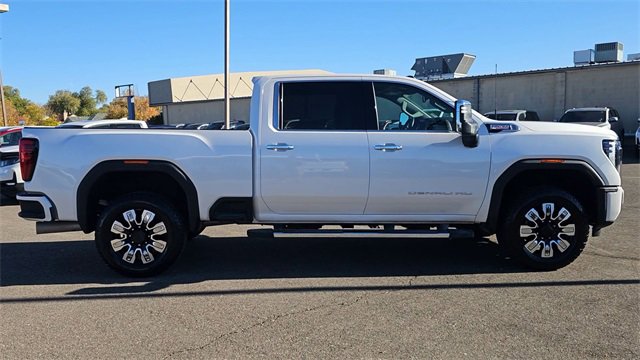 Used 2025 GMC Sierra 2500 Denali image 9