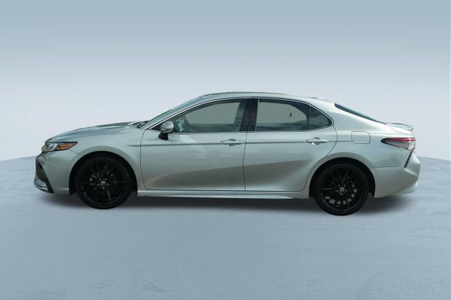 Used 2024 Toyota Camry XSE FWD image 4