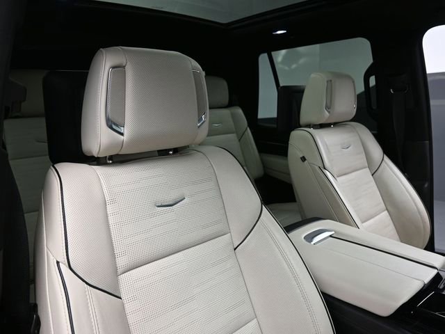 Used 2021 Cadillac Escalade Sport w/ Driver Assist Tech Package AWD/4WD image 29