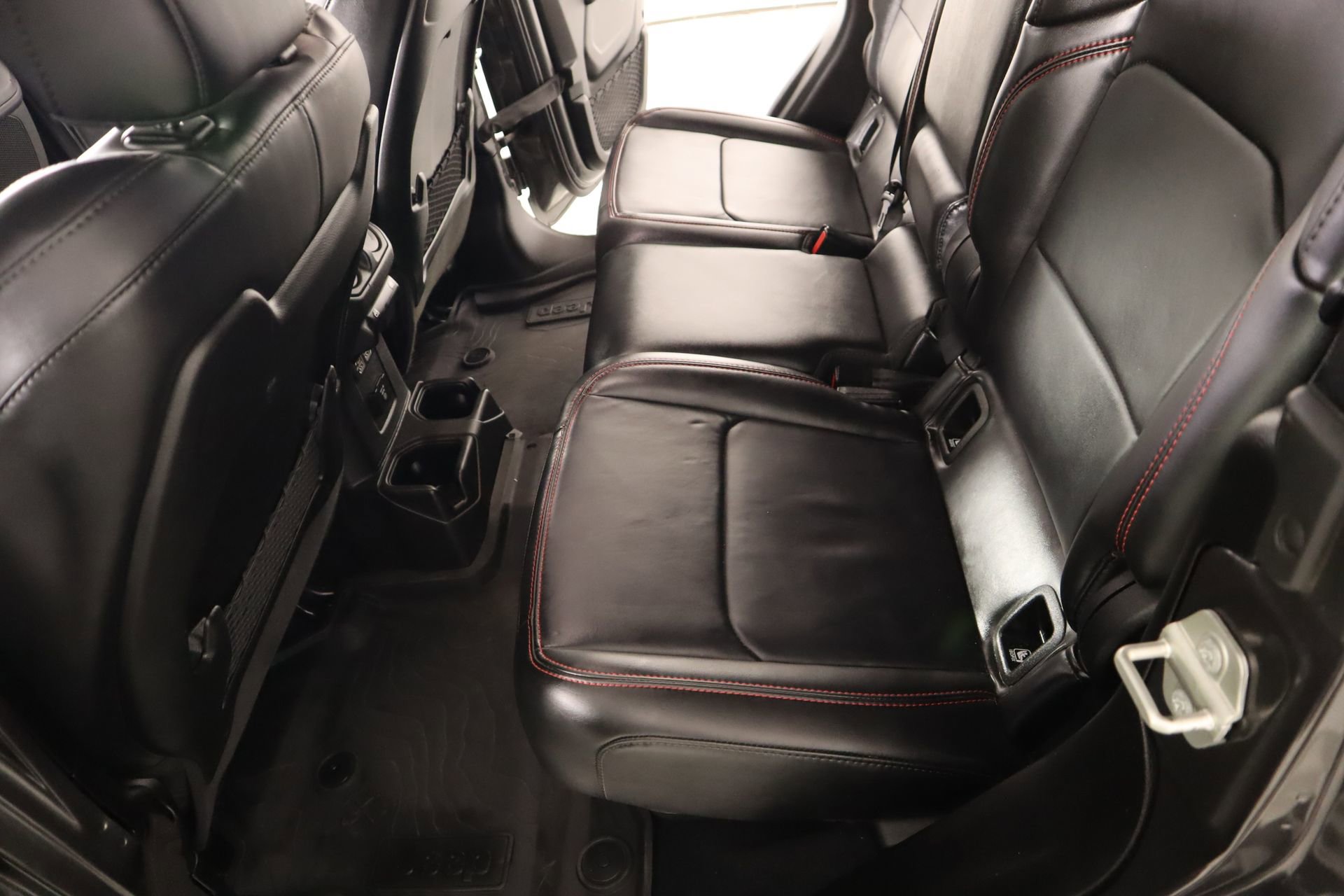 Used 2024 Jeep Gladiator Rubicon image 13