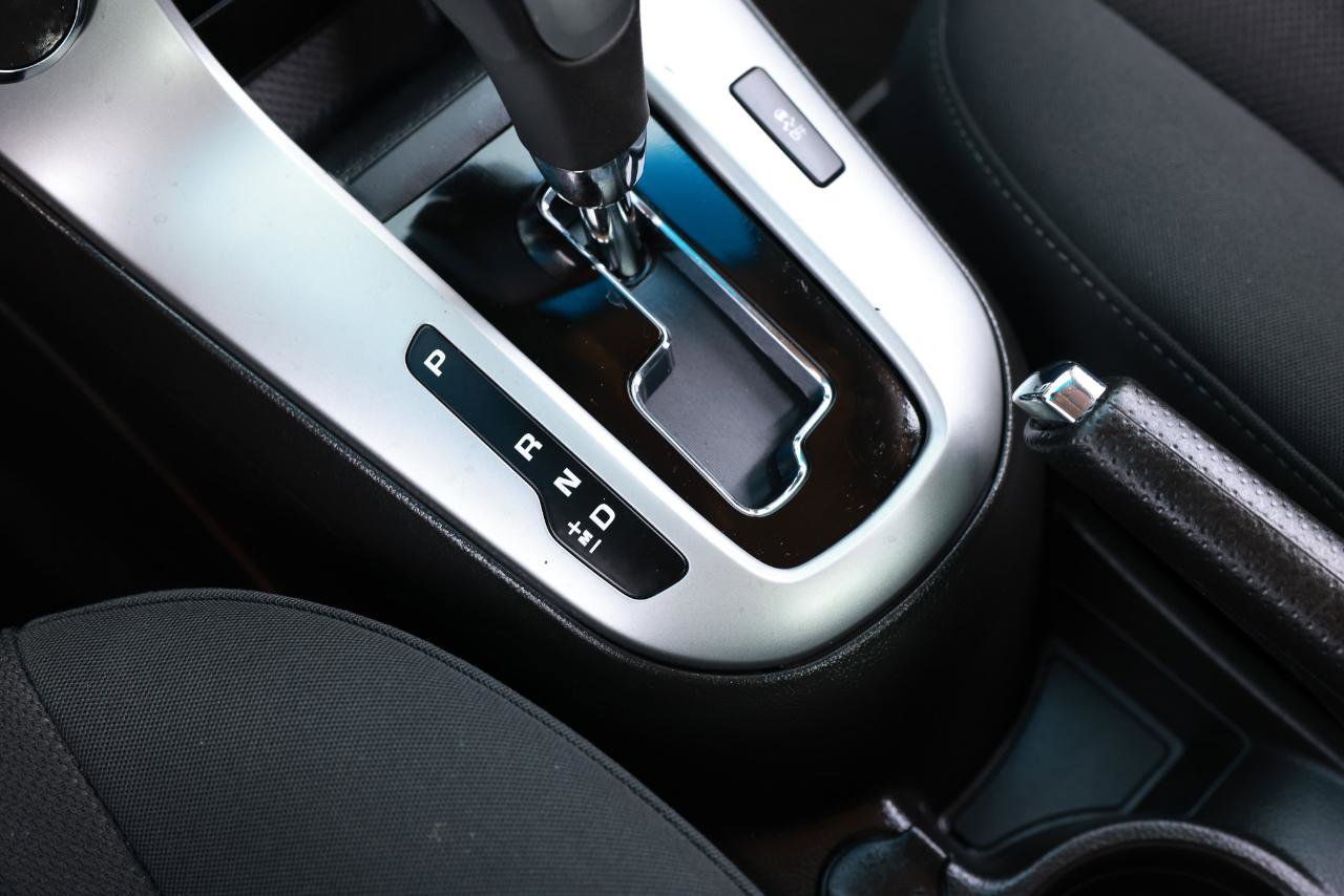 Used 2011 Chevrolet Cruze Eco FWD image 38