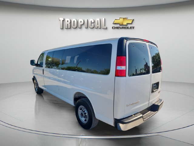 Used 2025 GMC Savana 3500 LT w/ LT Preferred Equipment Group RWD image 3