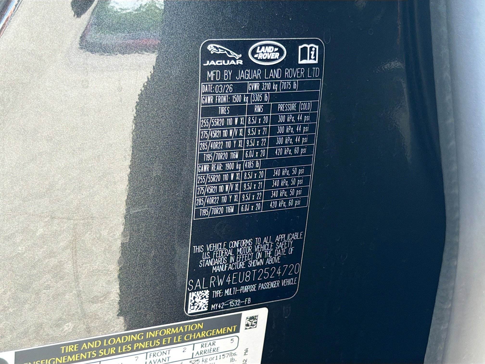New 2026 Land Rover Discovery Limited Edition AWD/4WD image 44
