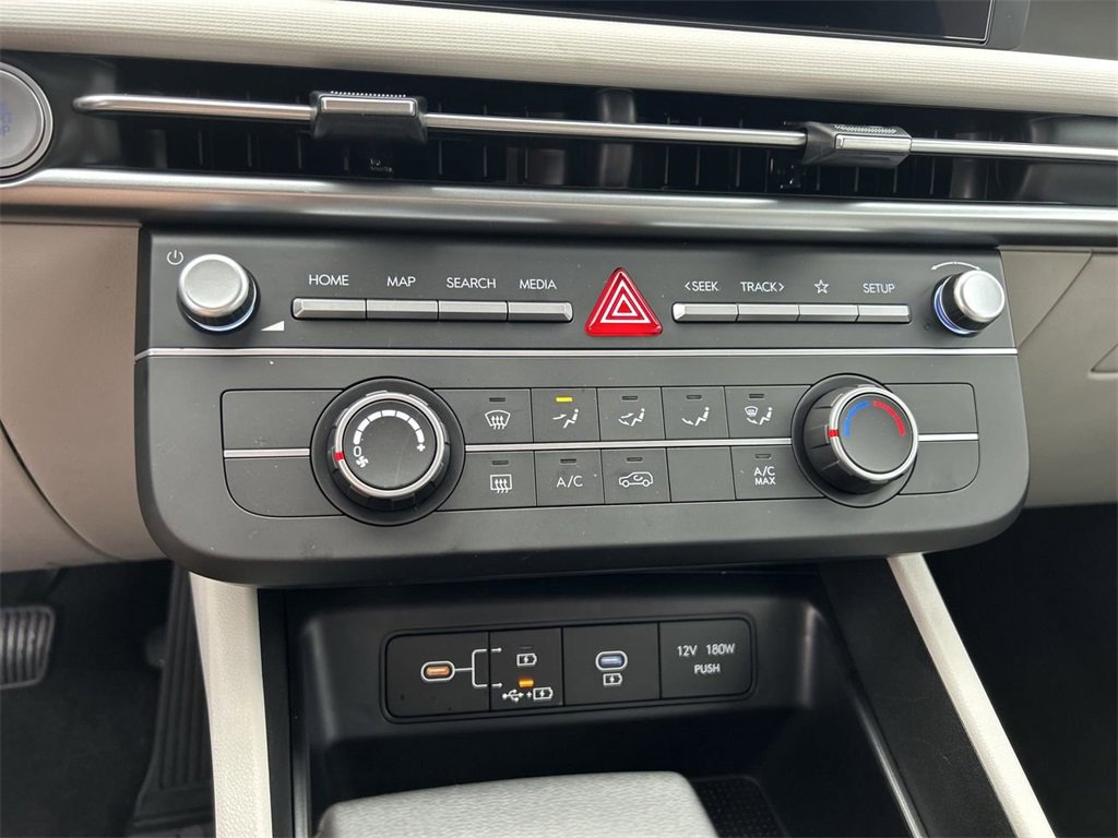 New 2026 Hyundai Tucson SE image 23