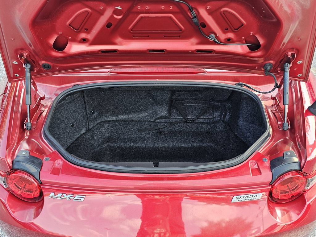 Used 2016 MAZDA MX-5 Miata Grand Touring RWD image 8