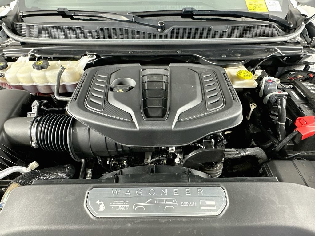Used 2024 Jeep Wagoneer L Series II w/ Flexible Seating Group RWD image 32