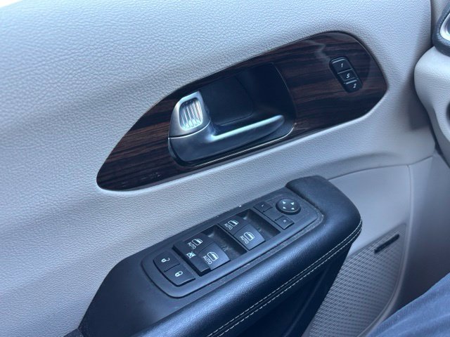 Used 2021 Chrysler Pacifica Limited w/ Premium & Safety Sphere Group AWD/4WD image 30