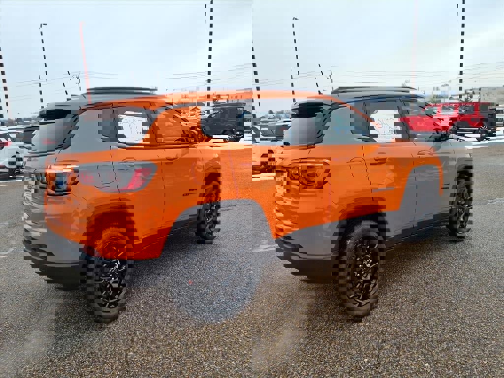 New 2026 Jeep Compass Latitude image 4