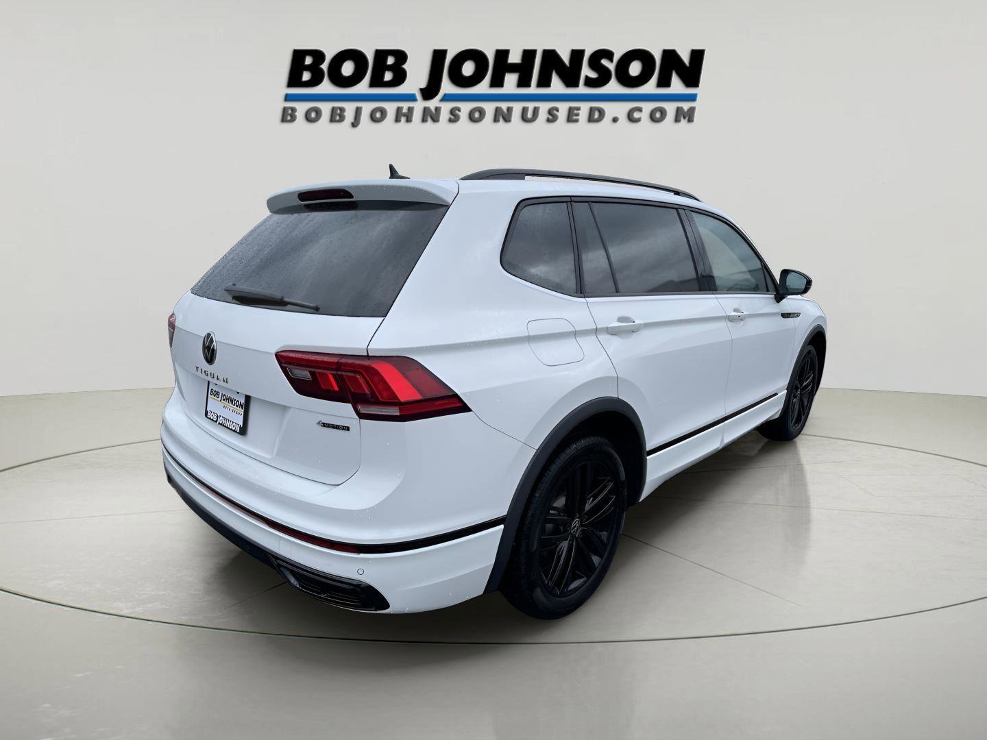 Used 2022 Volkswagen Tiguan SE R-Line image 6