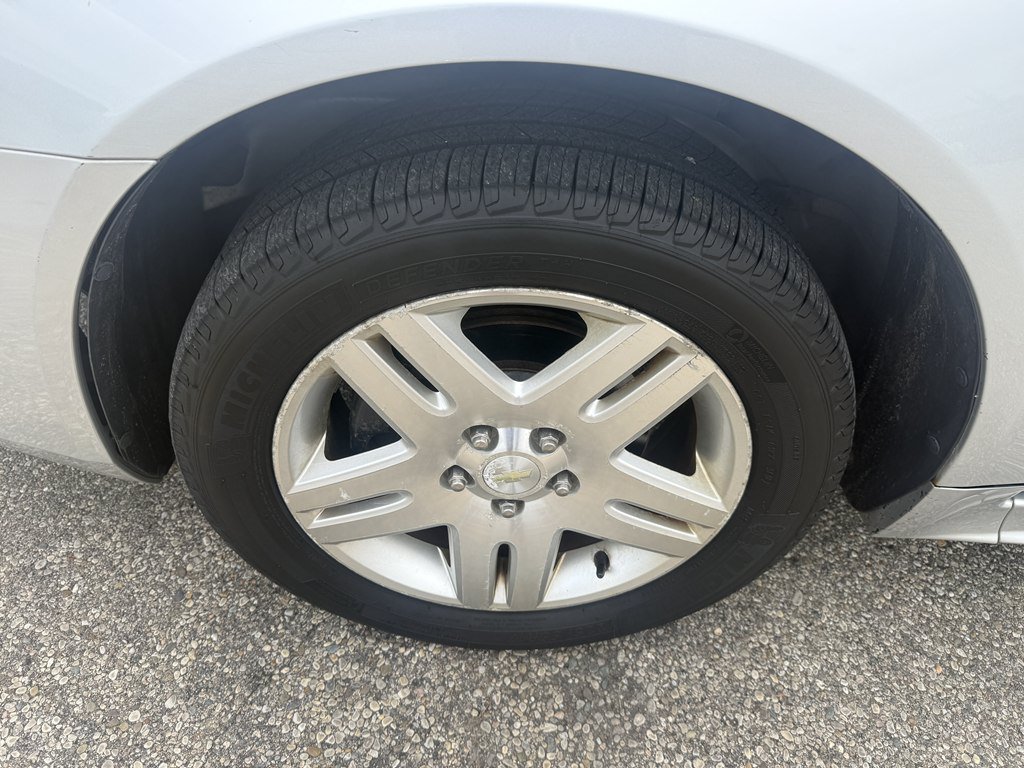 Used 2012 Chevrolet Impala LT FWD image 10