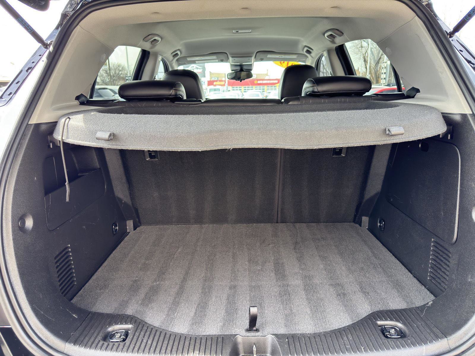 Used 2019 Chevrolet Trax LT w/ LT Convenience Package AWD/4WD image 33