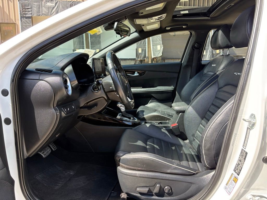 Used 2024 Kia Forte GT-Line w/ GT-Line Premium Package FWD image 17