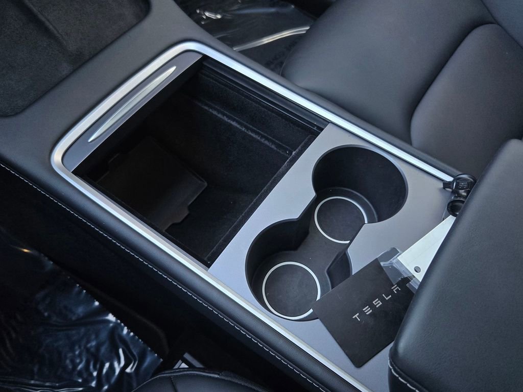 Used 2023 Tesla Model Y Long Range image 17