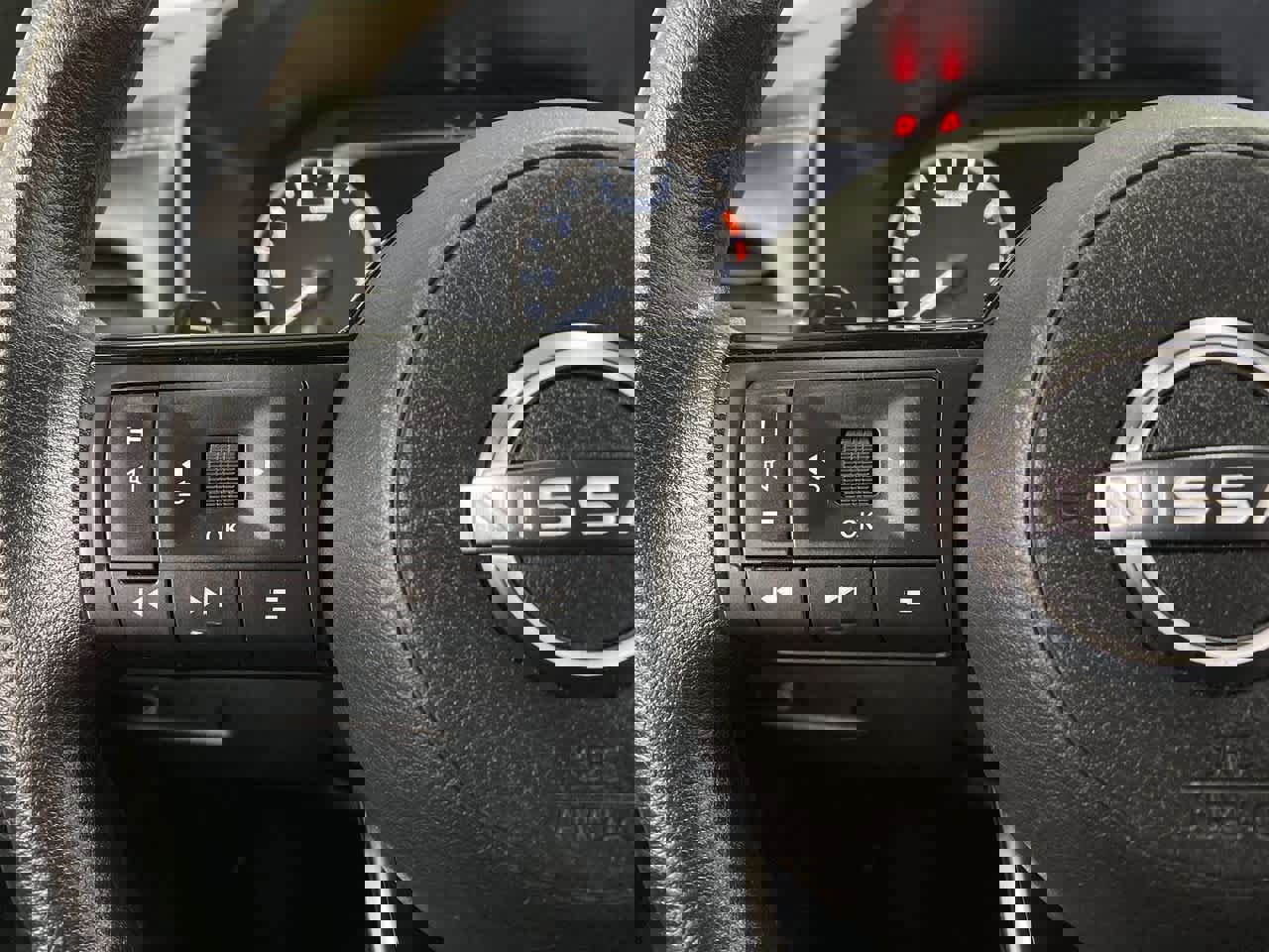 Used 2023 Nissan Rogue SV image 20