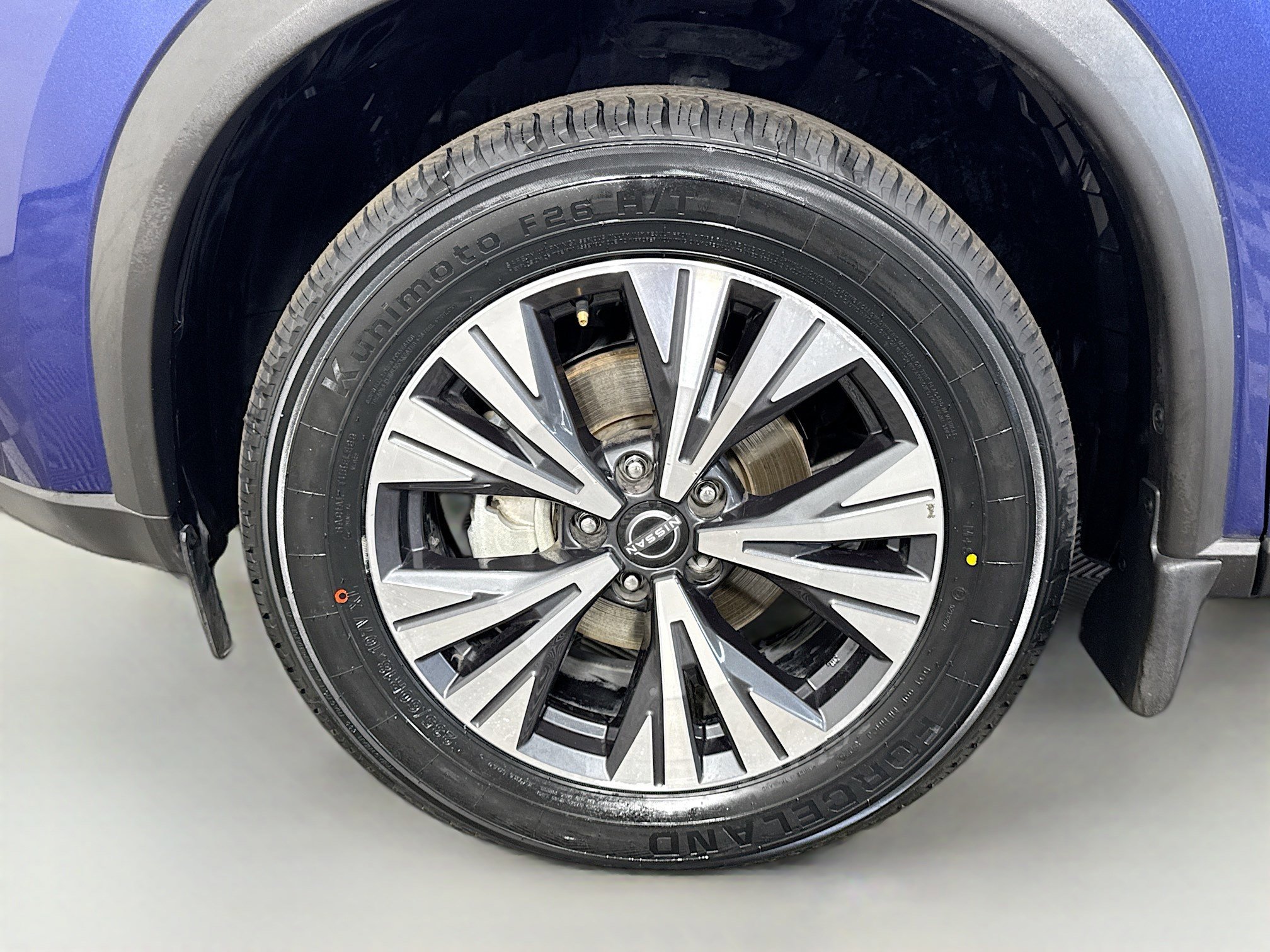 Used 2023 Nissan Rogue SV FWD image 38