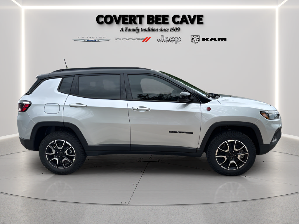 New 2026 Jeep Compass Trailhawk AWD/4WD image 11