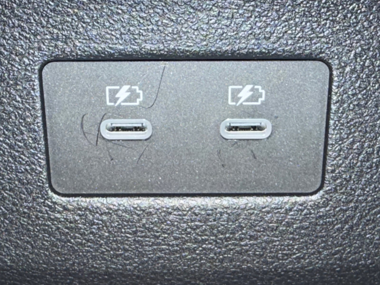 Used 2026 Nissan Kicks SR FWD image 31