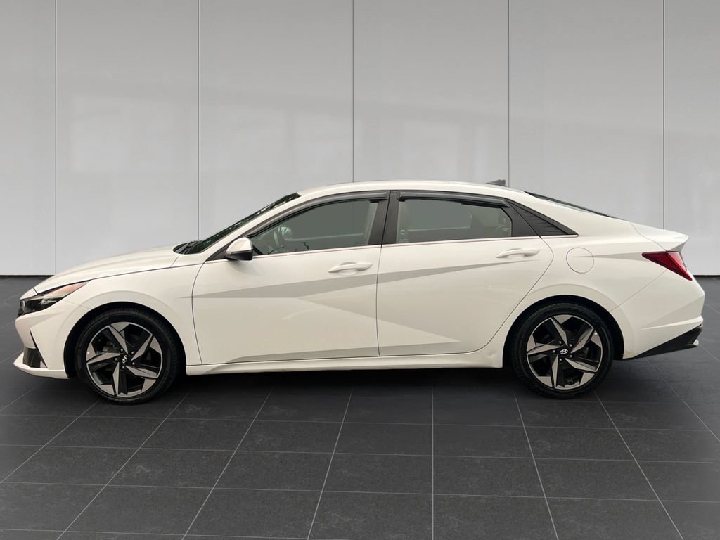 Used 2023 Hyundai Elantra Limited FWD image 2
