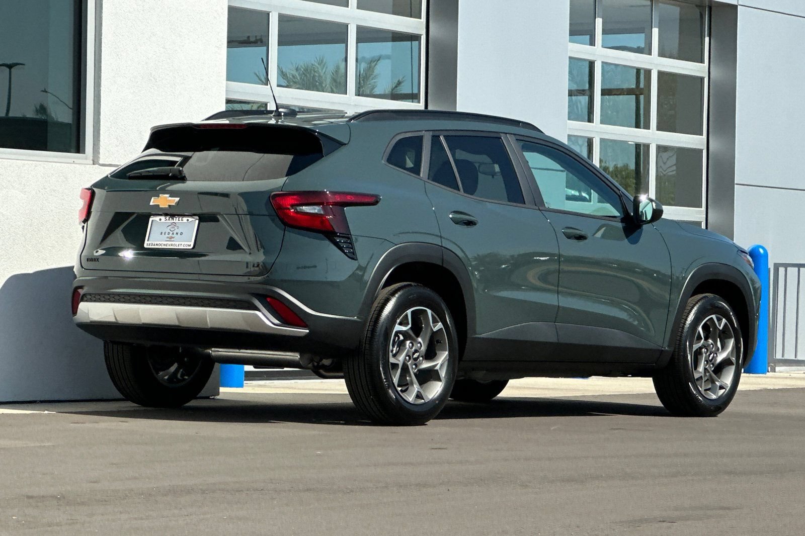 New 2026 Chevrolet Trax LT FWD image 4