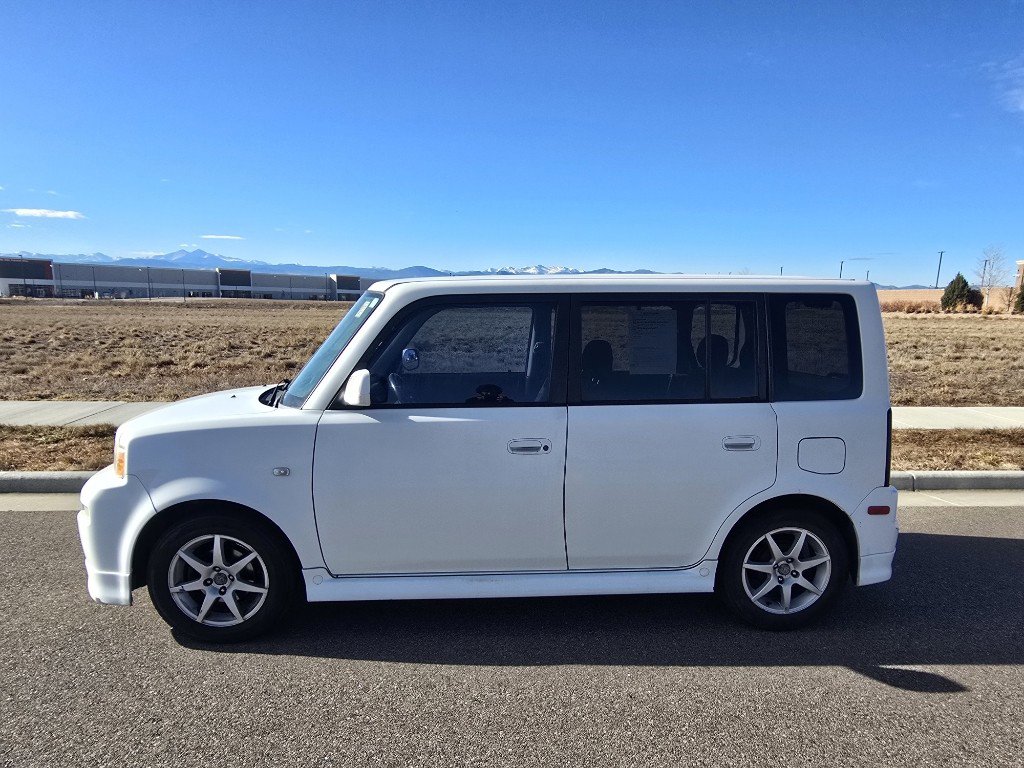 Used 2006 Scion xB image 2