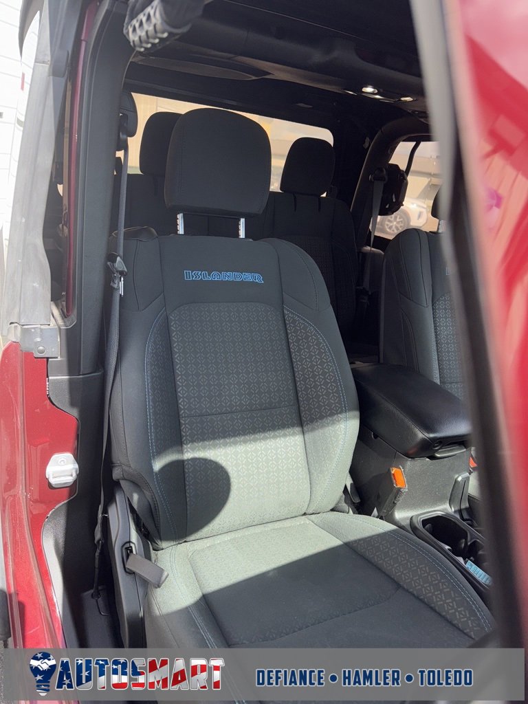 Used 2021 Jeep Wrangler Sport image 13