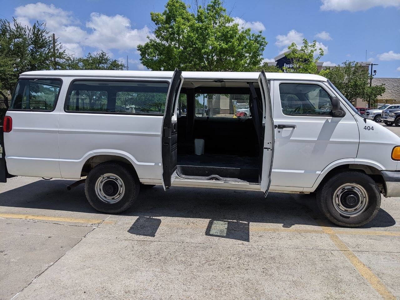 Used 2002 Dodge B3500 RWD image 8