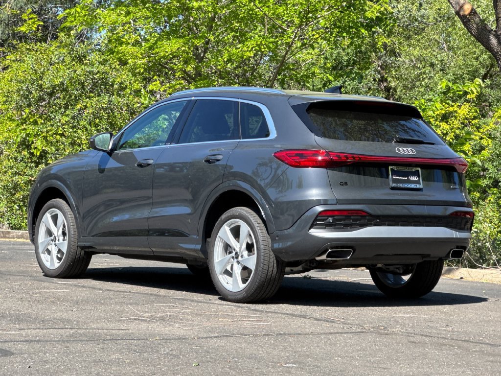 Used 2025 Audi Q5 Premium Plus w/ Premium Plus AWD/4WD image 11
