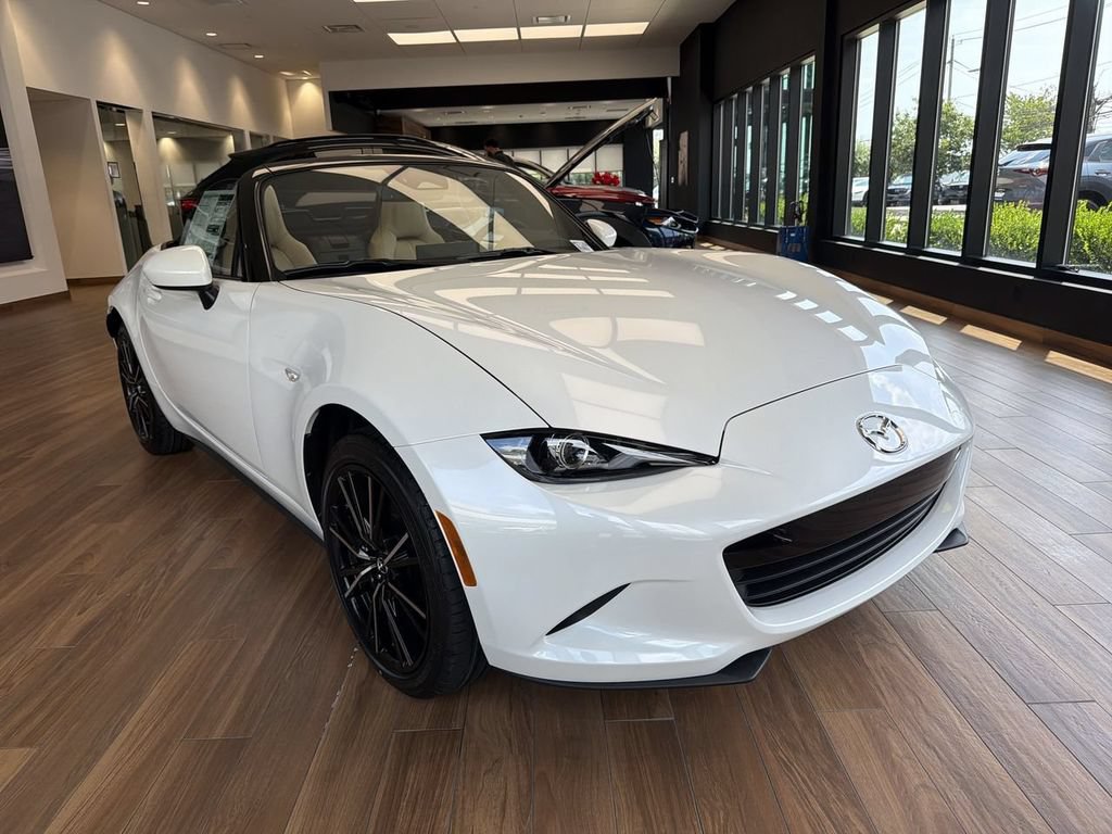 New 2026 MAZDA MX-5 Miata Grand Touring RWD image 2