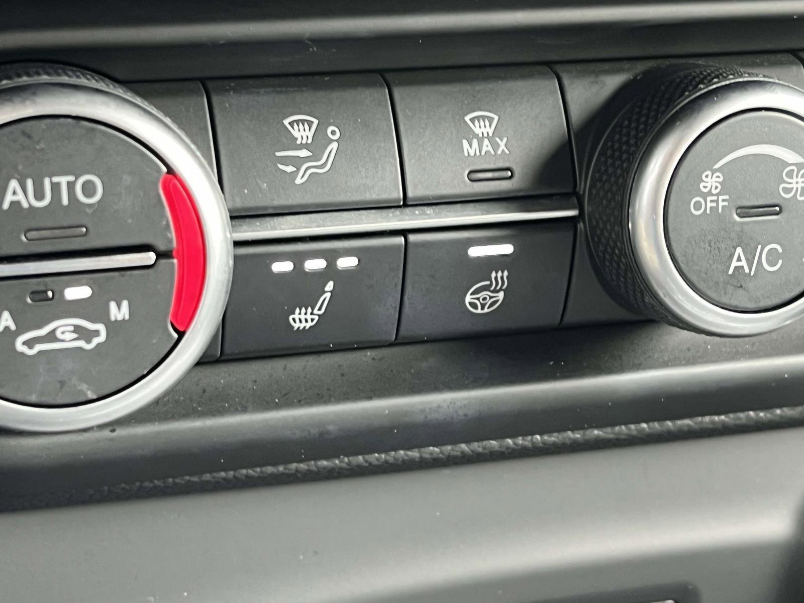 Used 2024 Alfa Romeo Stelvio Sprint image 18