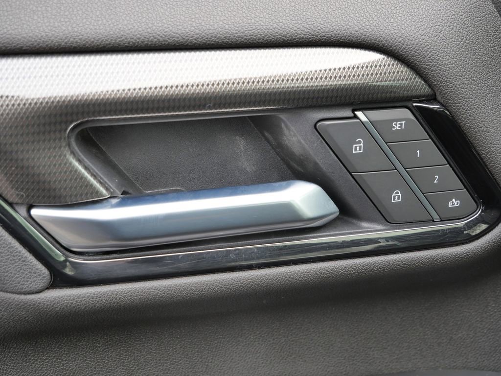 Used 2025 GMC Sierra 2500 AT4 w/ AT4 Premium Plus Package image 35