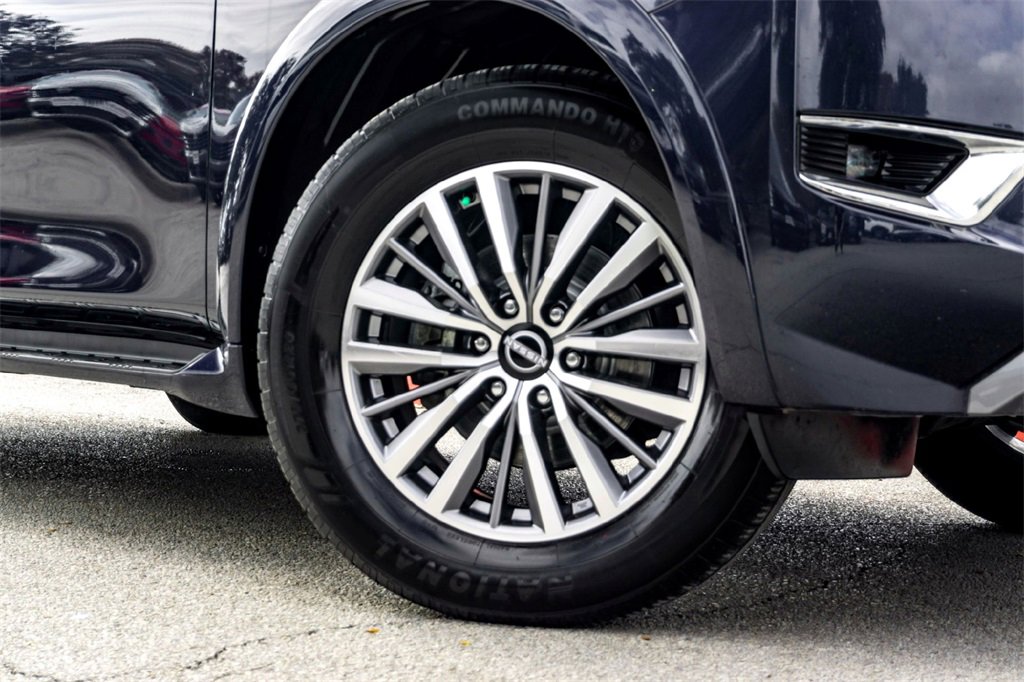 Used 2023 Nissan Armada SL w/ Captain's Chairs Package image 2