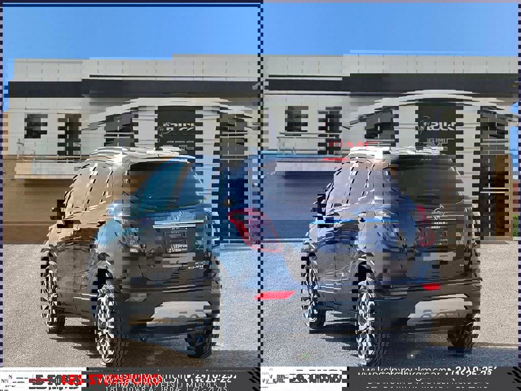 Used 2022 Buick Encore Preferred w/ Safety Package image 4