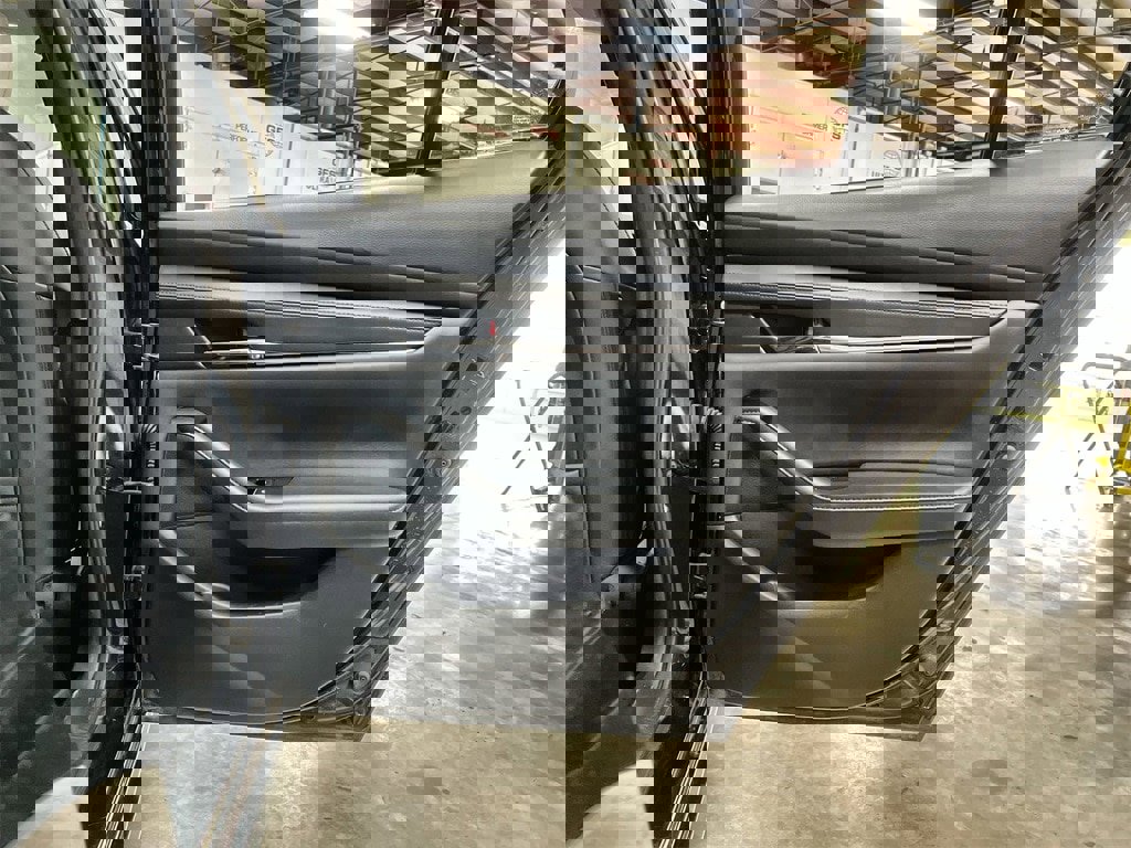 Used 2022 MAZDA MAZDA3 s image 24