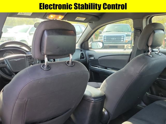 Used 2014 Chrysler 200 LX image 24
