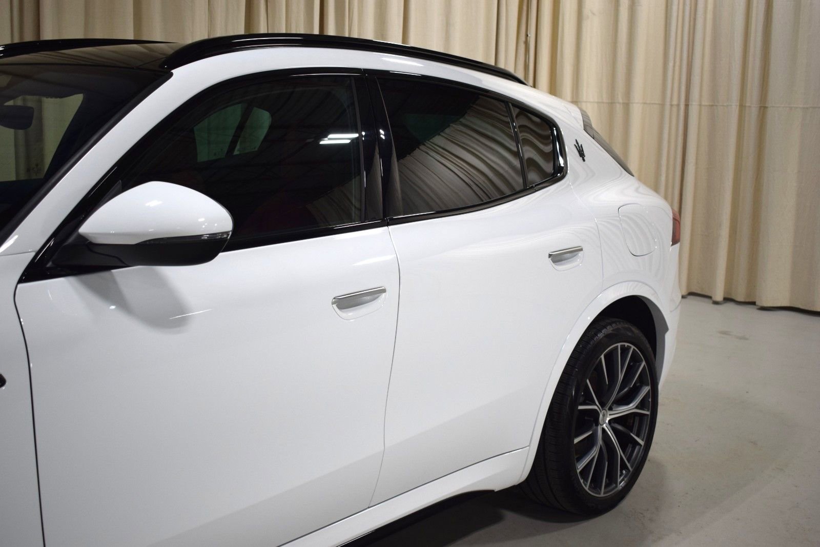 Used 2023 Maserati Grecale Modena AWD/4WD image 2