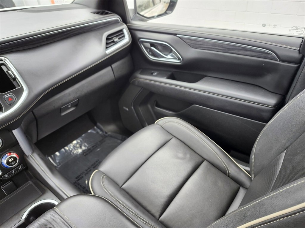 Used 2023 GMC Yukon SLT image 13