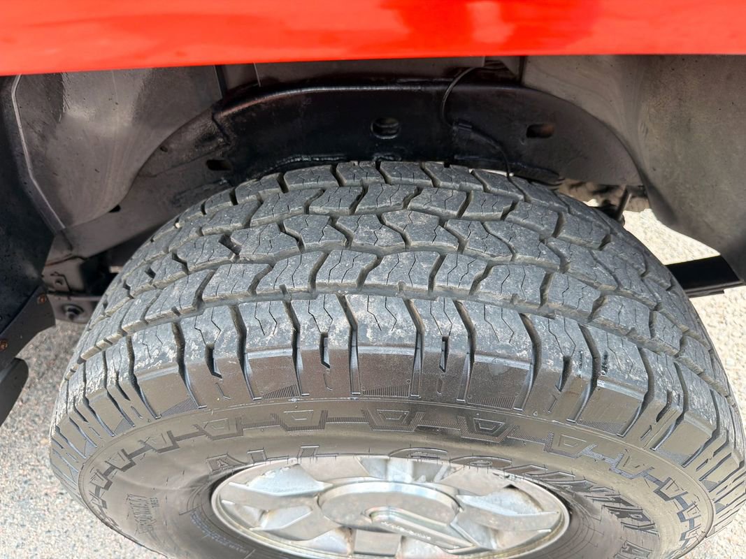 Used 2009 HUMMER H3T Luxury image 19