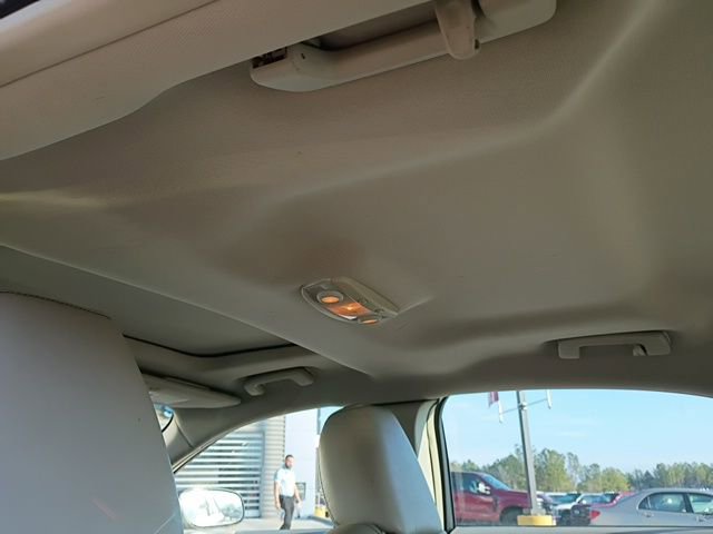 Used 2010 Ford Taurus Limited image 12