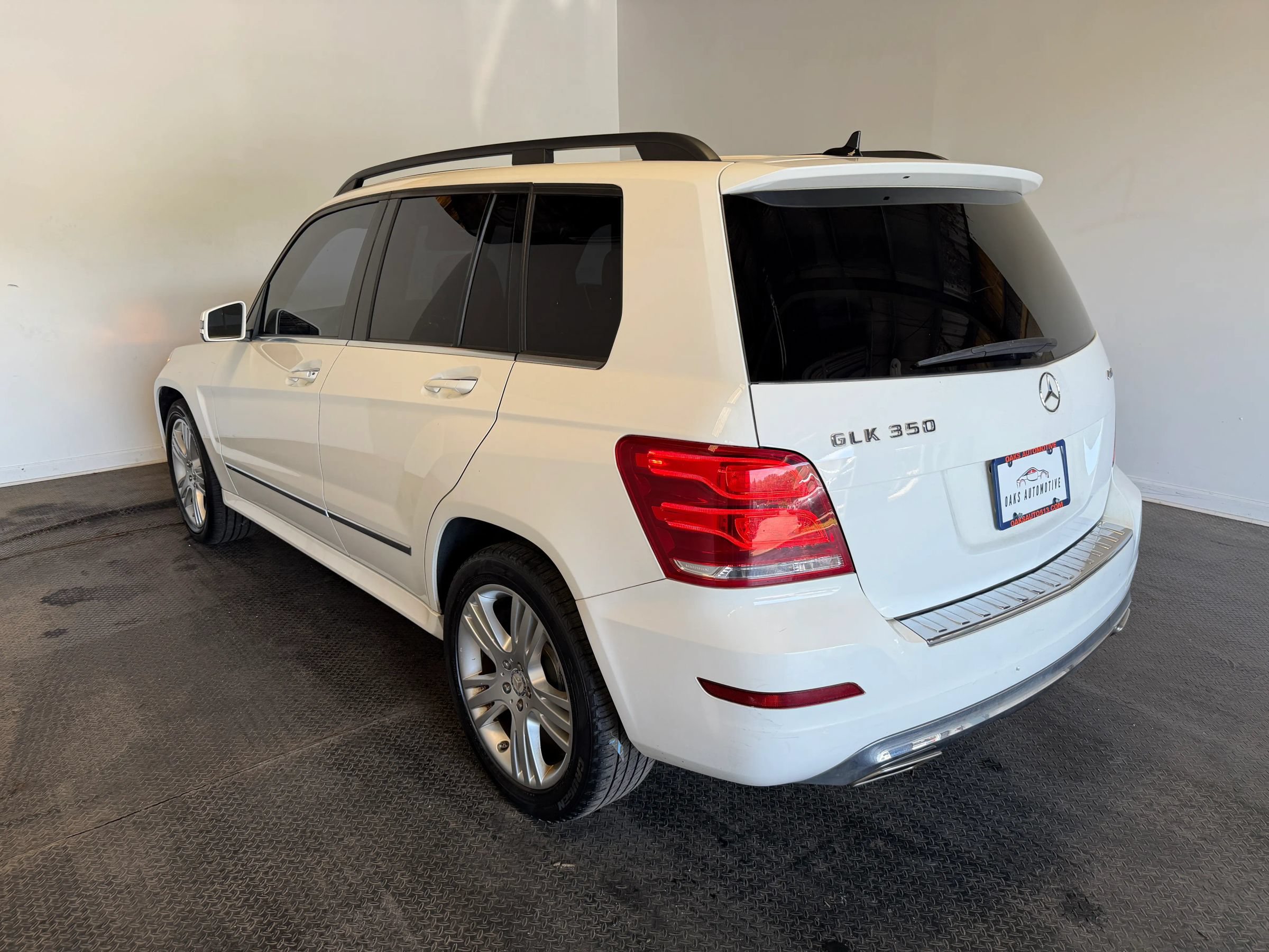 Used 2013 Mercedes-Benz GLK 350 4MATIC image 5