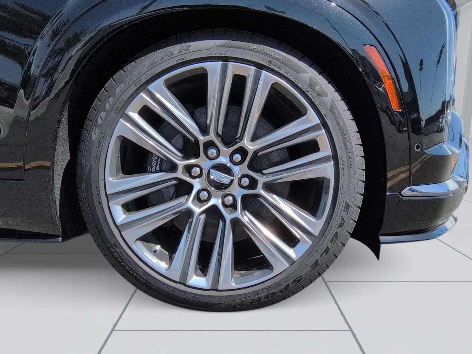 Used 2026 Cadillac Vistiq Premium Luxury AWD/4WD image 29