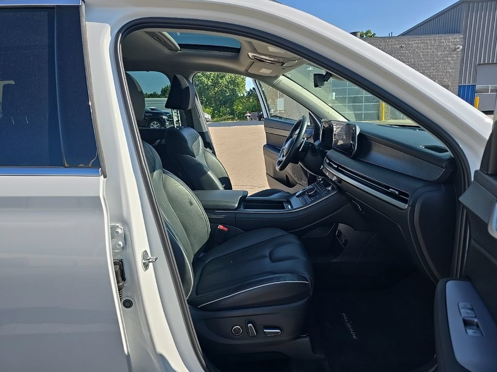 Used 2024 Hyundai Palisade Limited AWD/4WD image 22